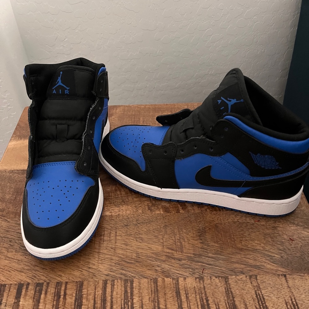 Jordan Kids' Sneakers in Black and Blue